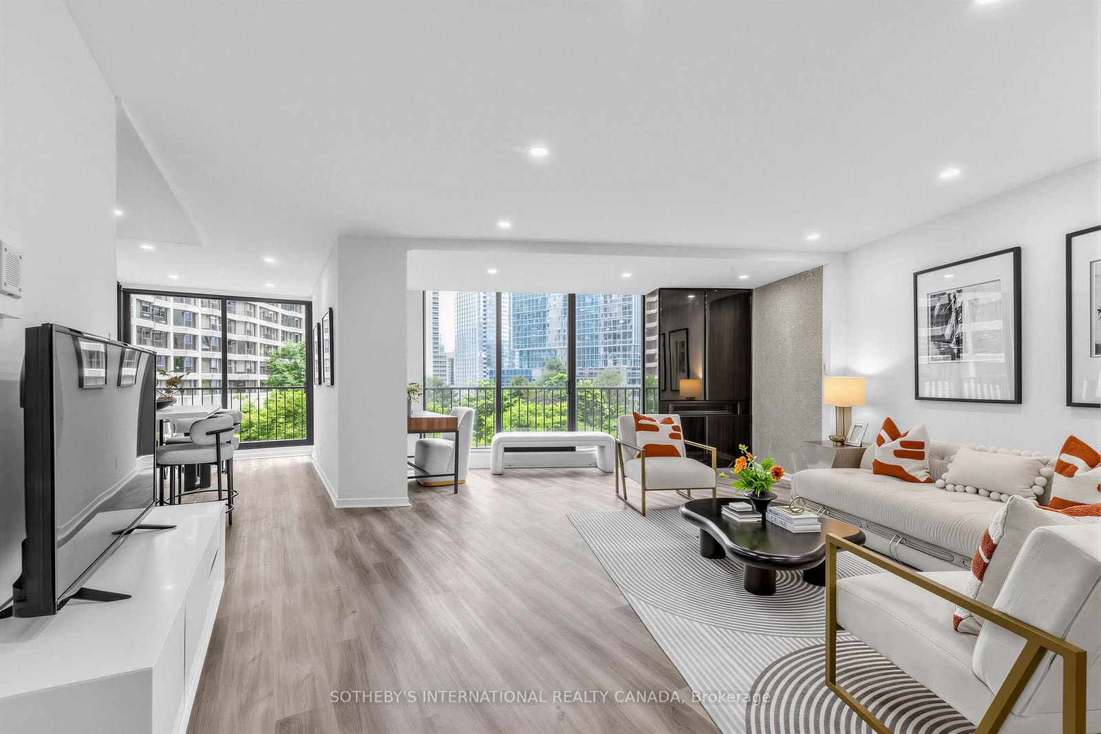 33 Harbour Square, Unit 1008 thumbnail 6