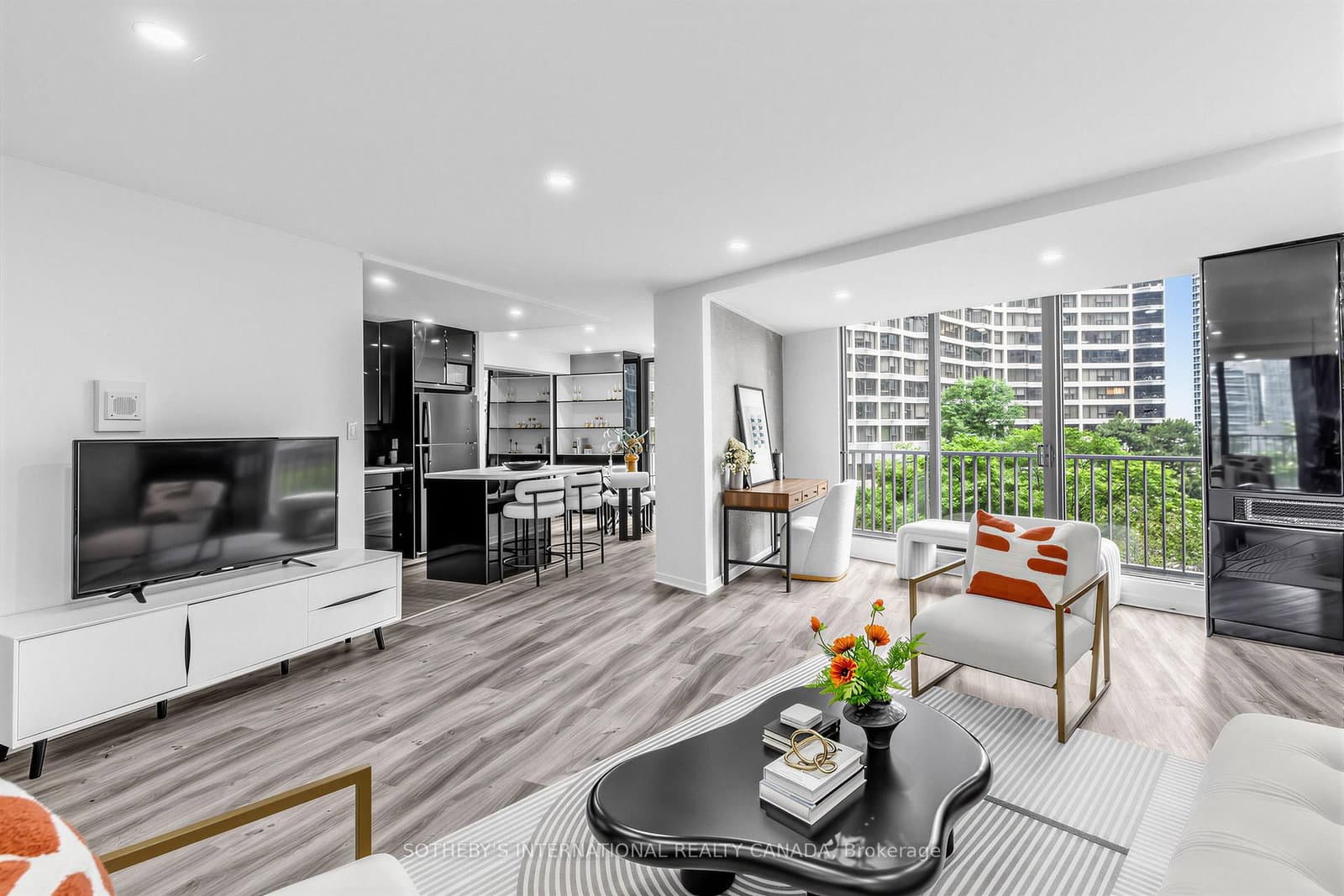 33 Harbour Square, Unit 1008 thumbnail 8