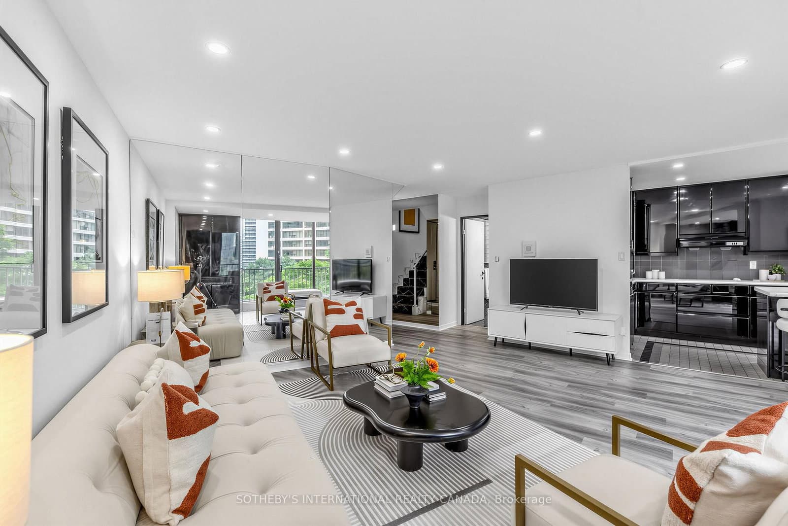 33 Harbour Square, Unit 1008 thumbnail 9