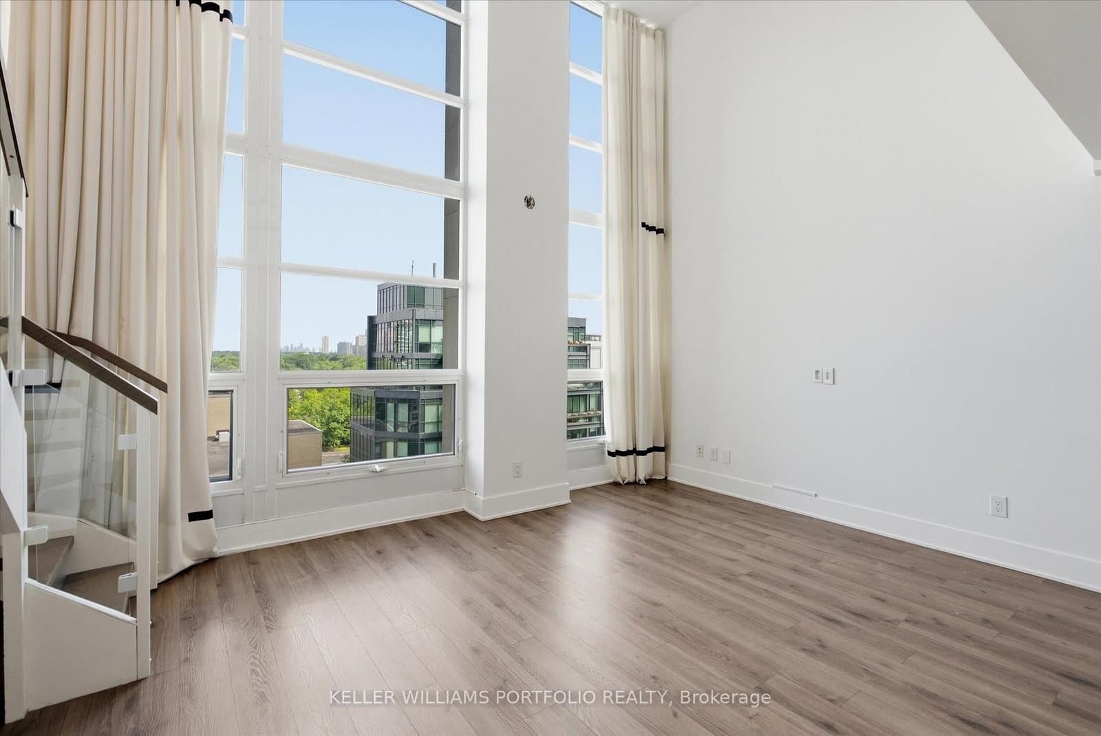 111 St Clair Avenue W, Unit 932 thumbnail 11