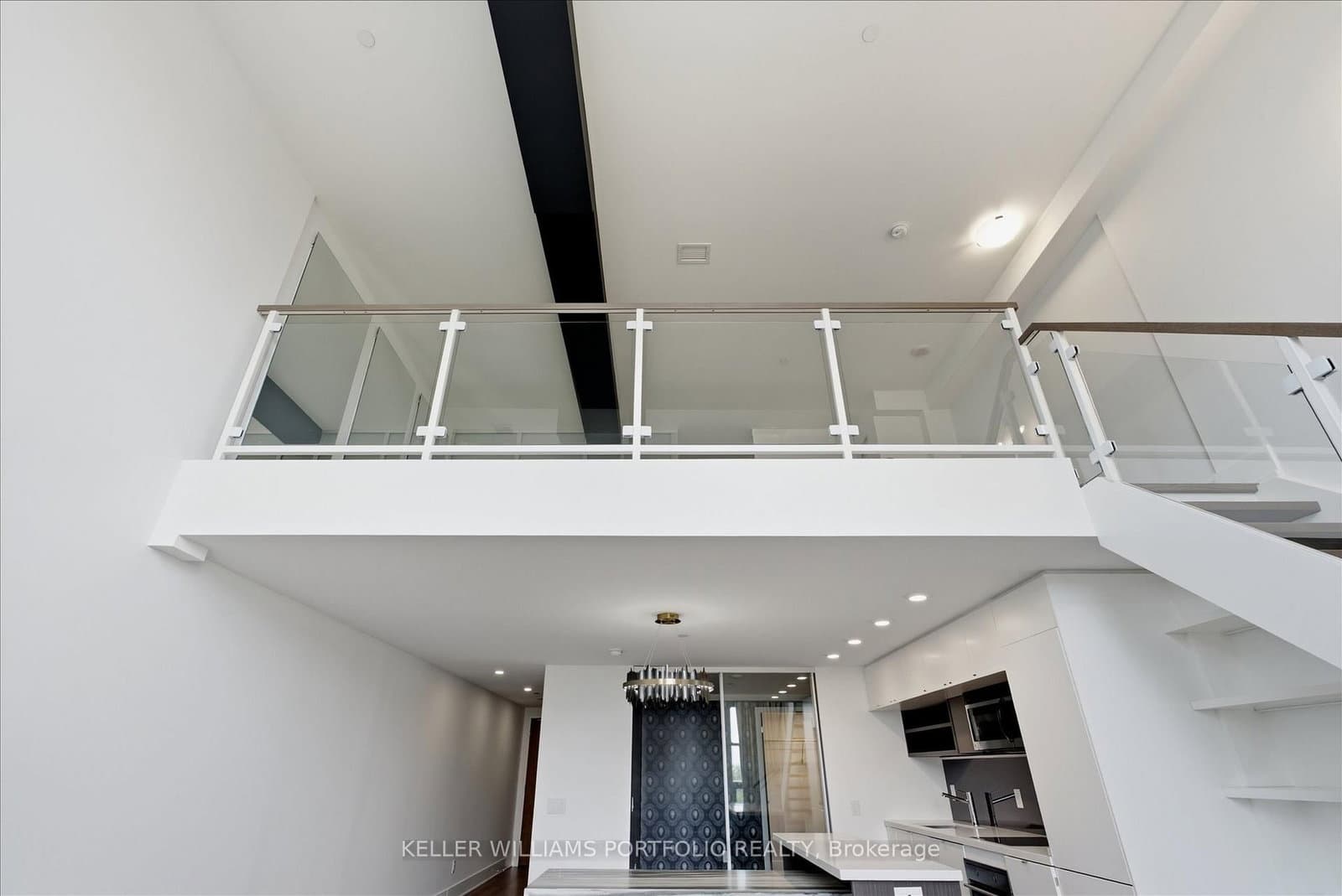 111 St Clair Avenue W, Unit 932 thumbnail 14