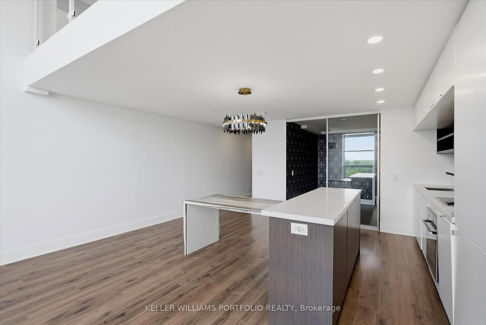 111 St Clair Avenue W, Unit 932 thumbnail 17