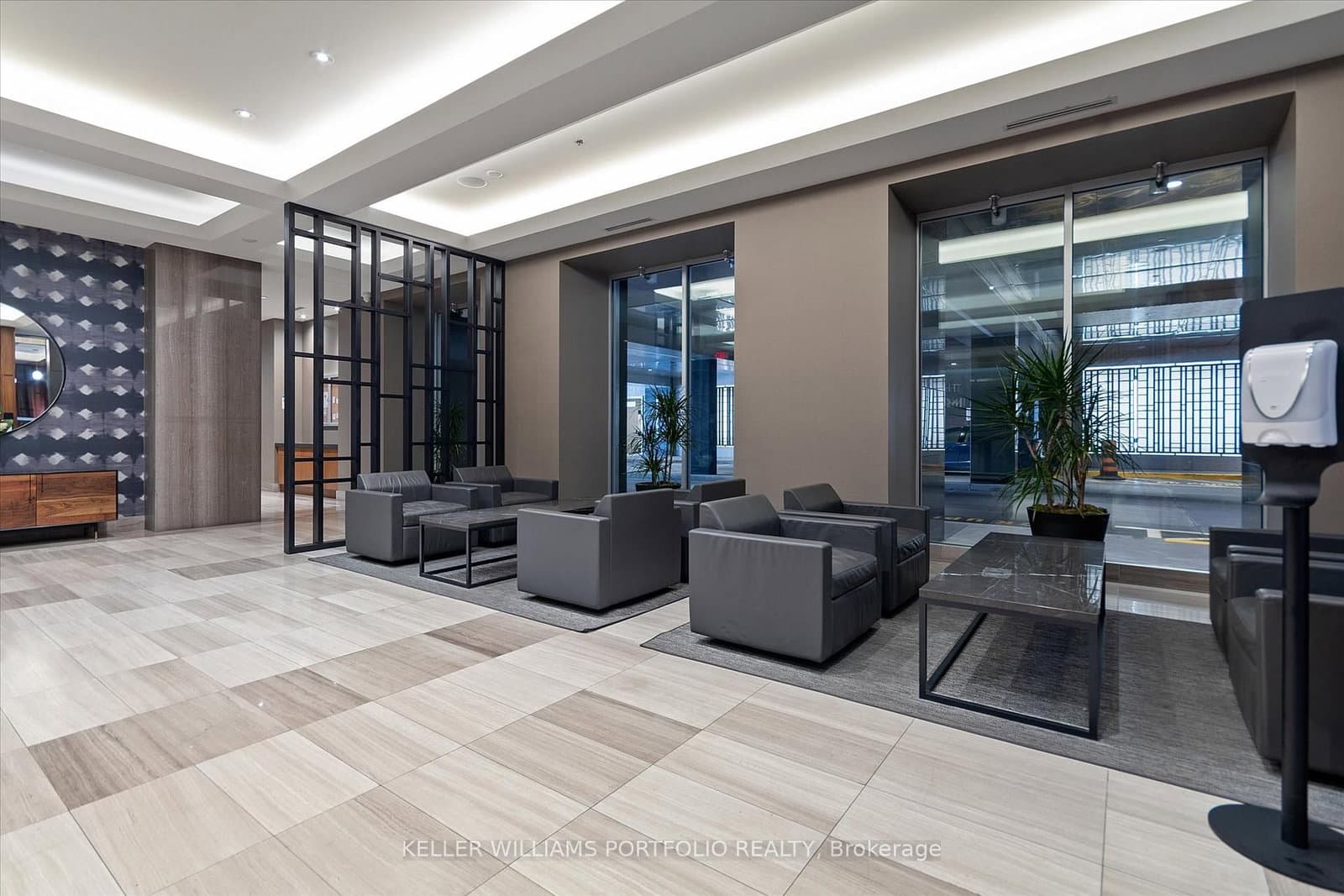 111 St Clair Avenue W, Unit 932 thumbnail 2