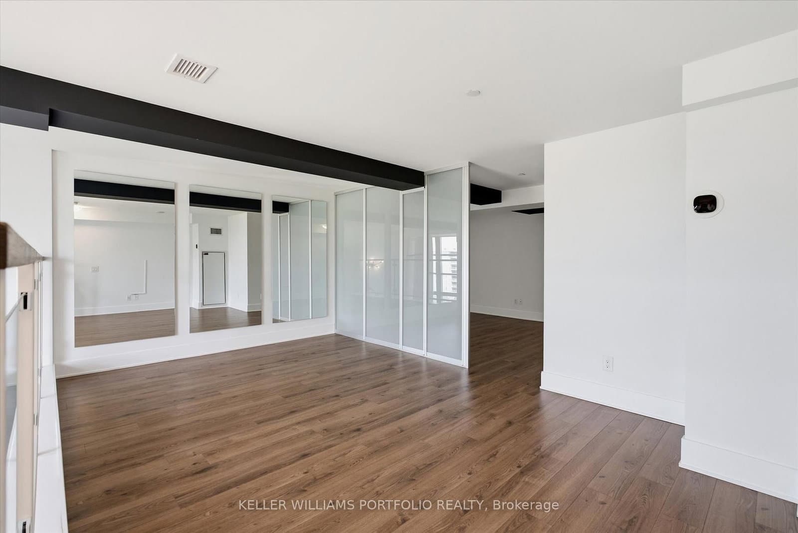 111 St Clair Avenue W, Unit 932 thumbnail 24
