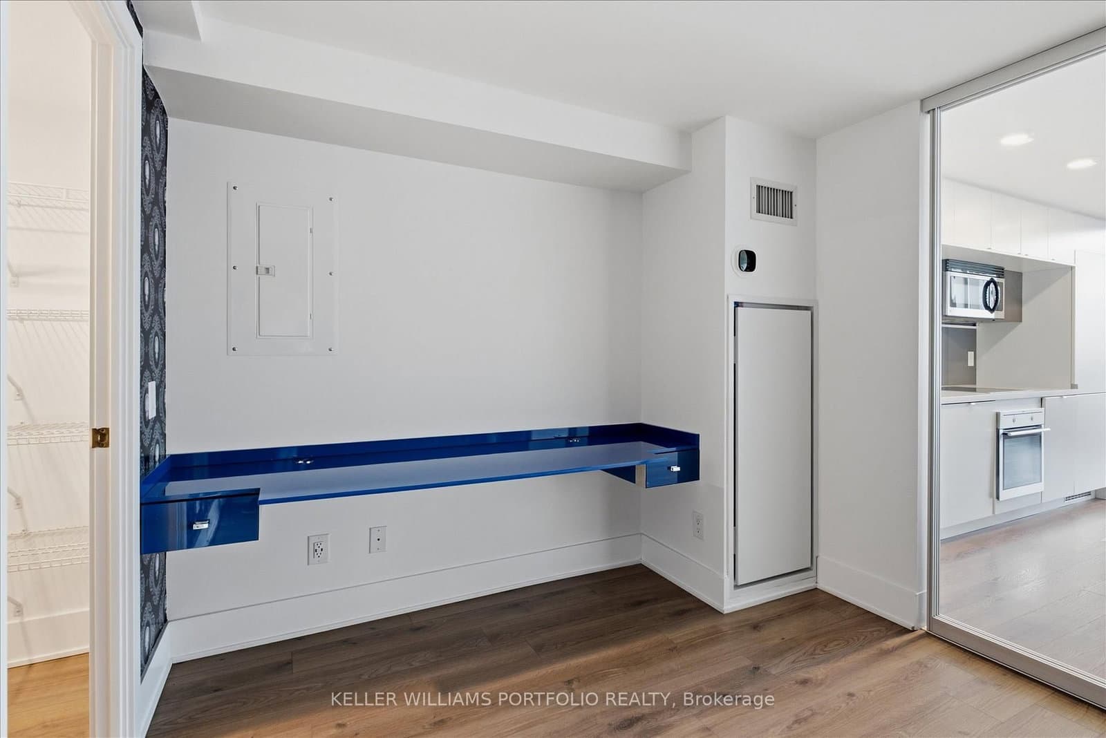 111 St Clair Avenue W, Unit 932 thumbnail 29