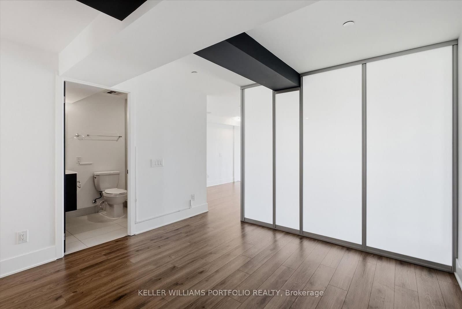 111 St Clair Avenue W, Unit 932 thumbnail 36