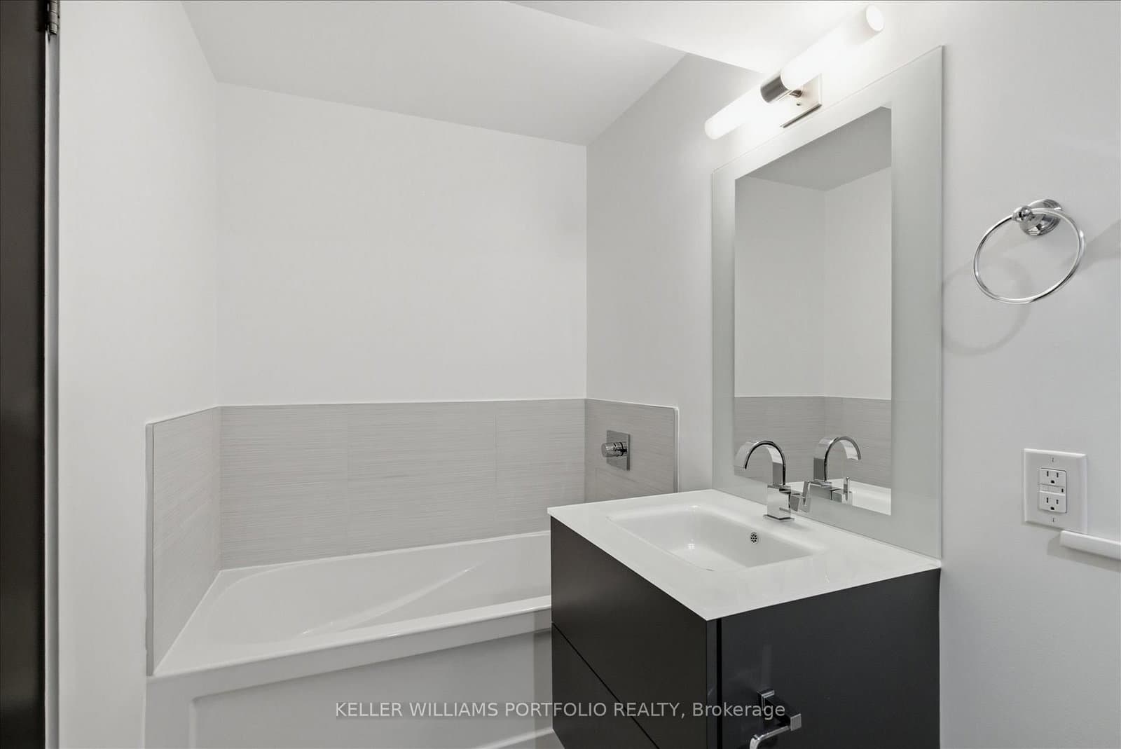 111 St Clair Avenue W, Unit 932 thumbnail 40