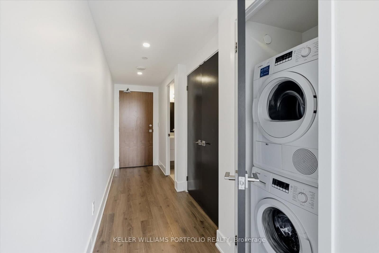 111 St Clair Avenue W, Unit 932 thumbnail 42