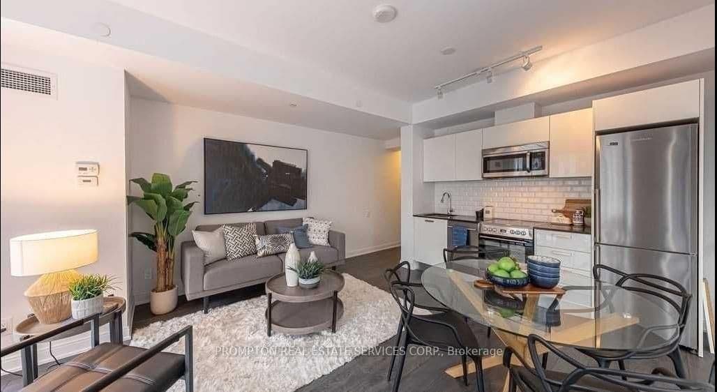 42 Charles Street E, Unit 607 thumbnail 11