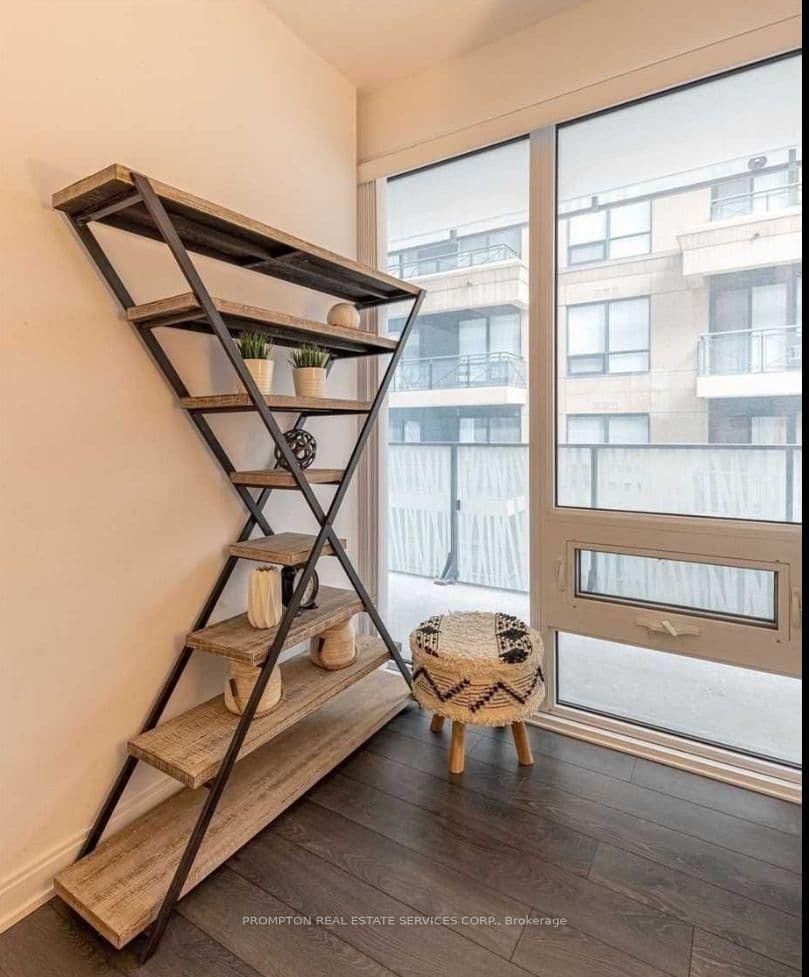42 Charles Street E, Unit 607 thumbnail 13
