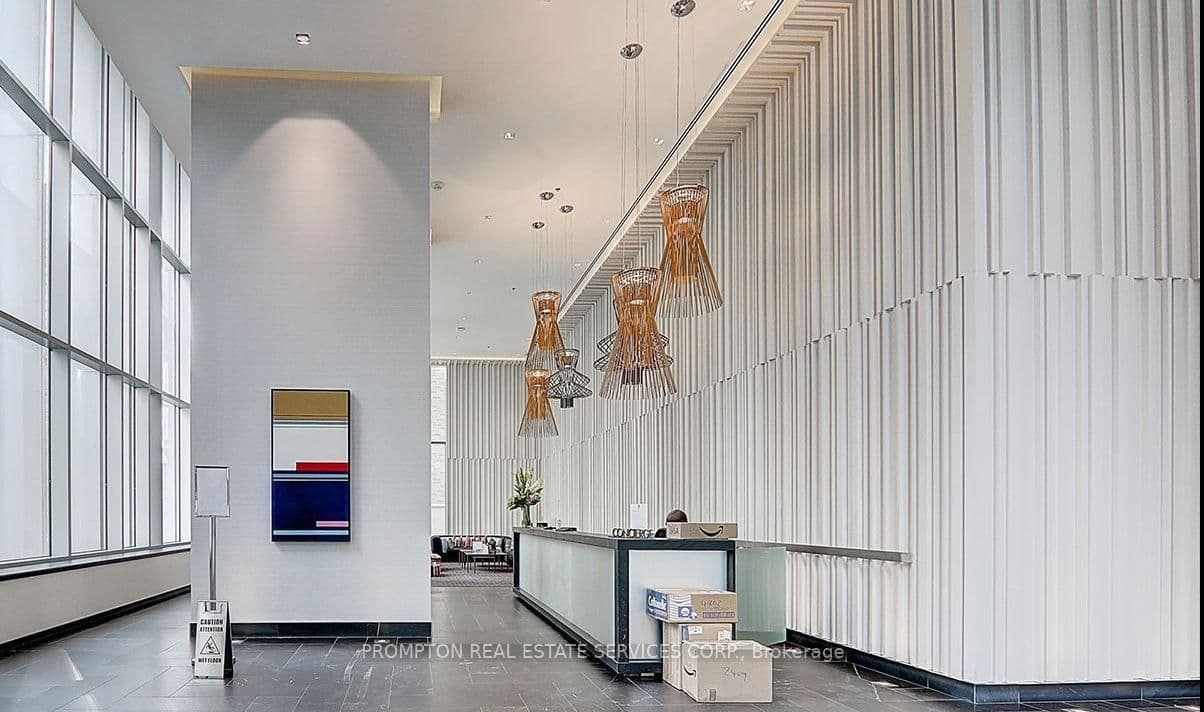 42 Charles Street E, Unit 607 thumbnail 23