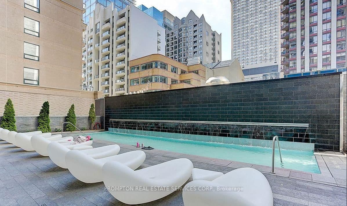 42 Charles Street E, Unit 607 thumbnail 27