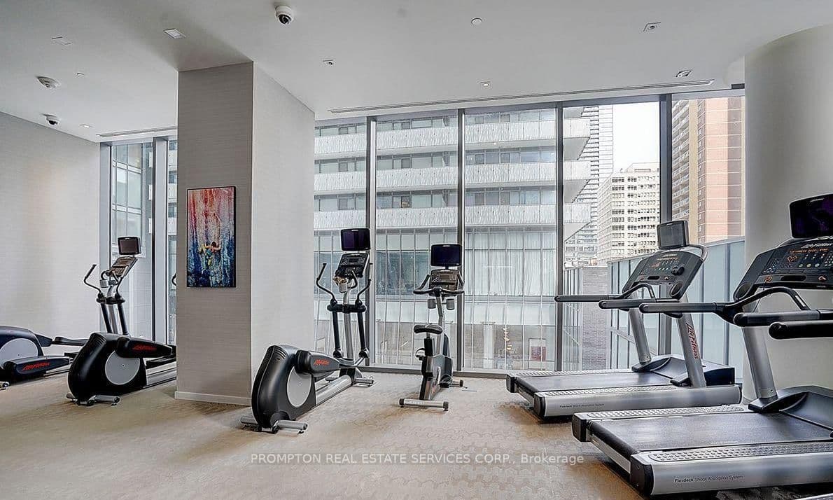 42 Charles Street E, Unit 607 thumbnail 33