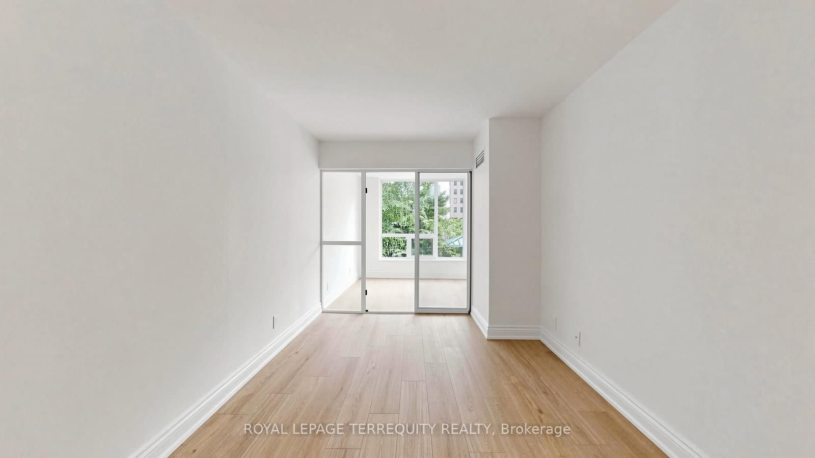92 King Street E, Unit 220 thumbnail 14