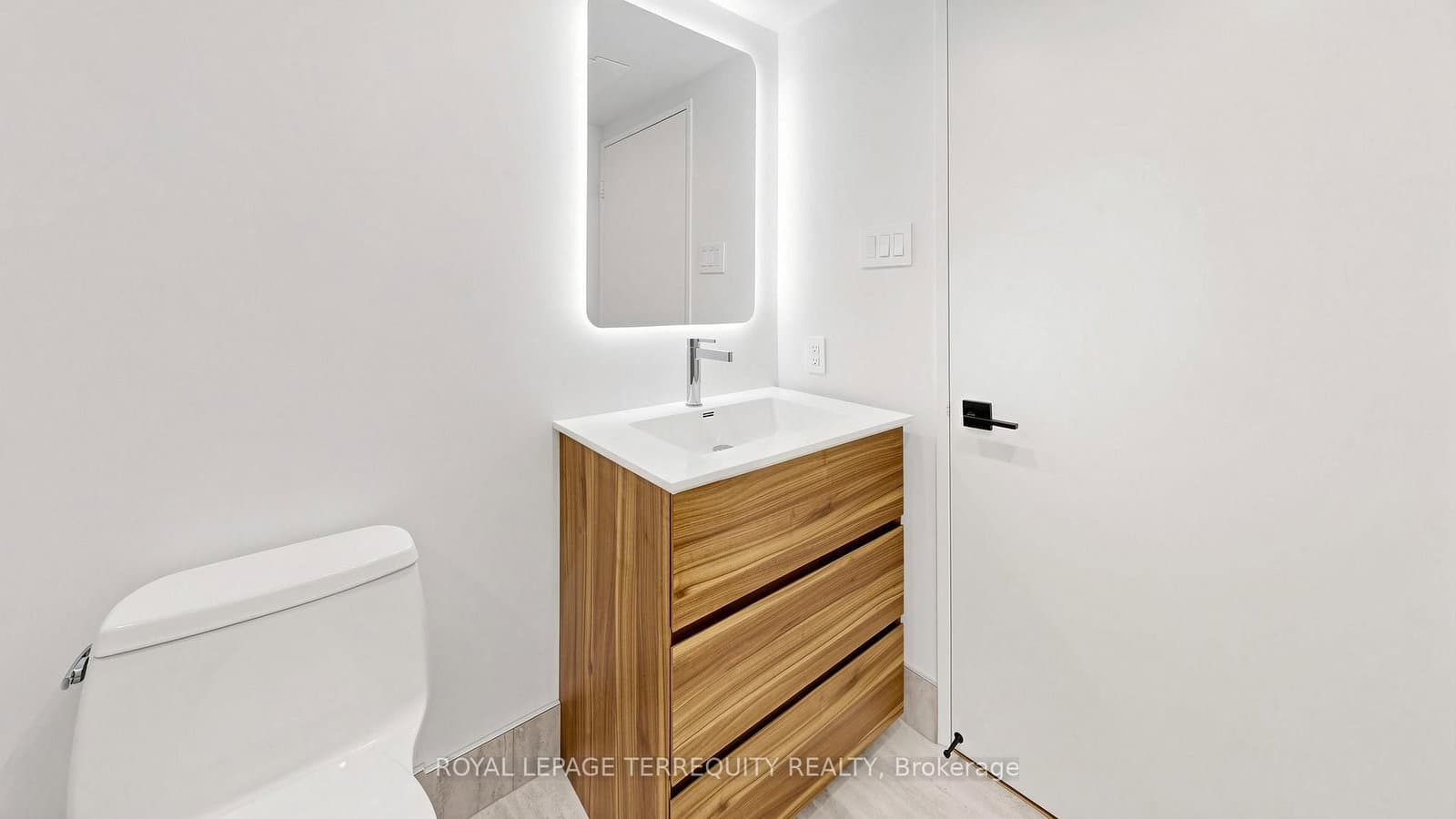 92 King Street E, Unit 220 thumbnail 22