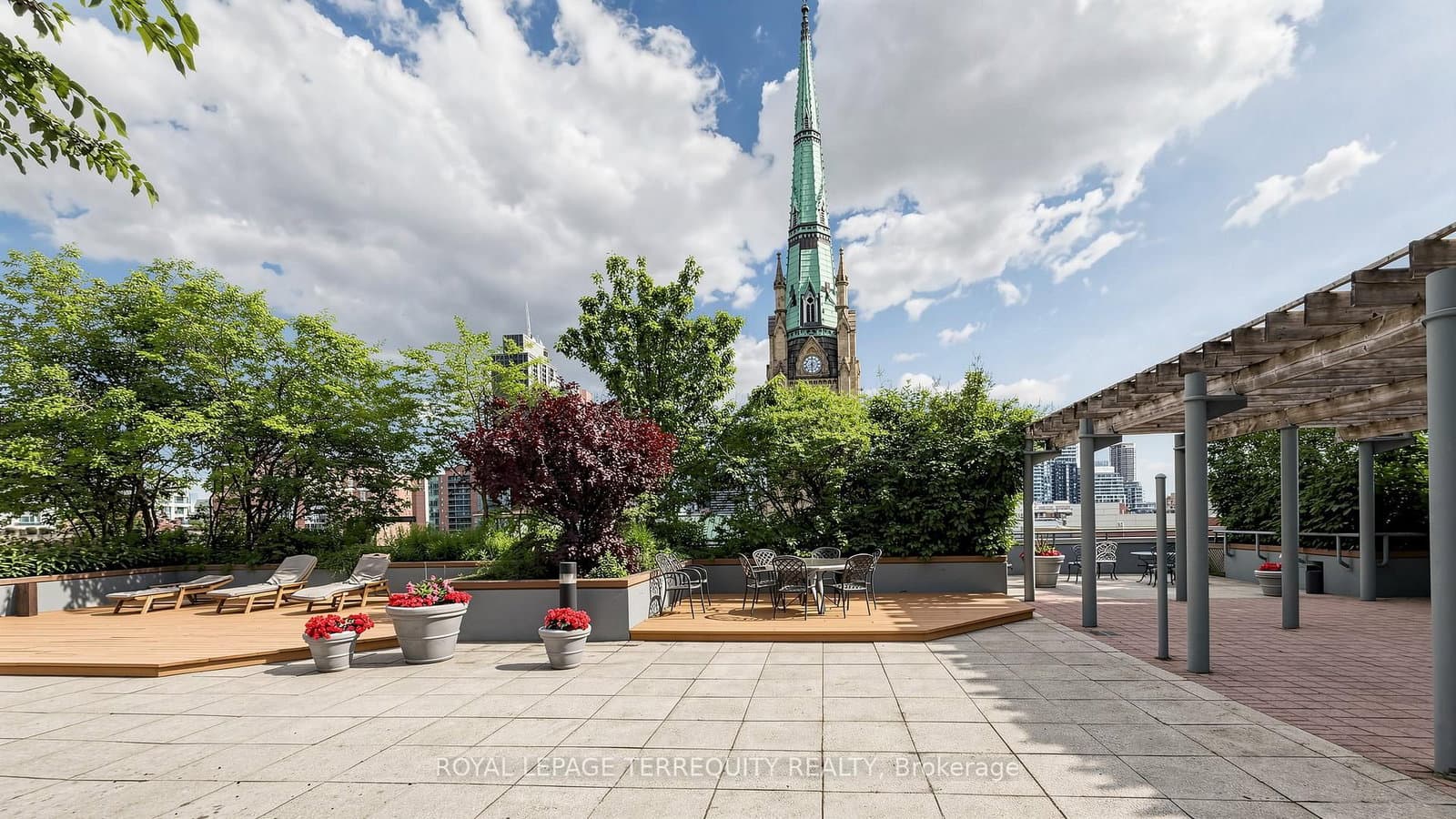 92 King Street E, Unit 220 thumbnail 36