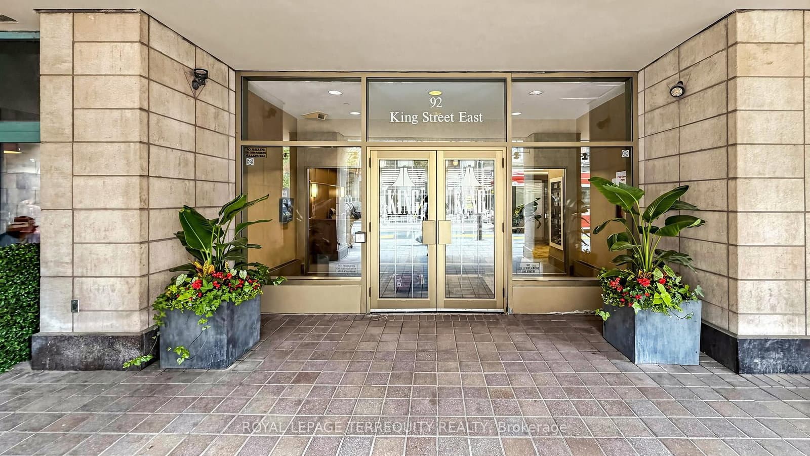 92 King Street E, Unit 220 thumbnail 38