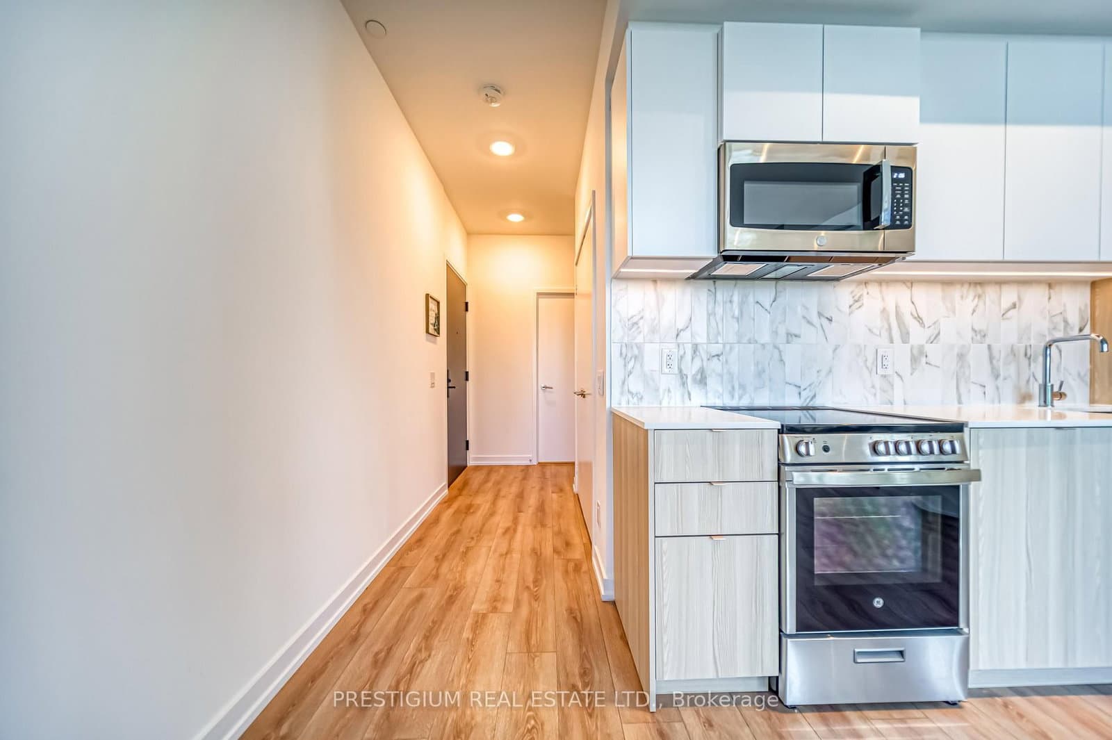 500 Dupont Street, Unit 303 thumbnail 22