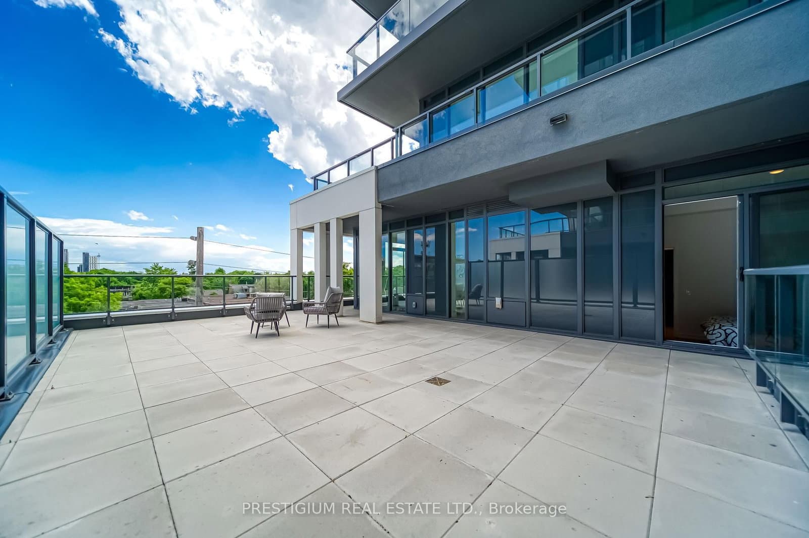 500 Dupont Street, Unit 303 thumbnail 25