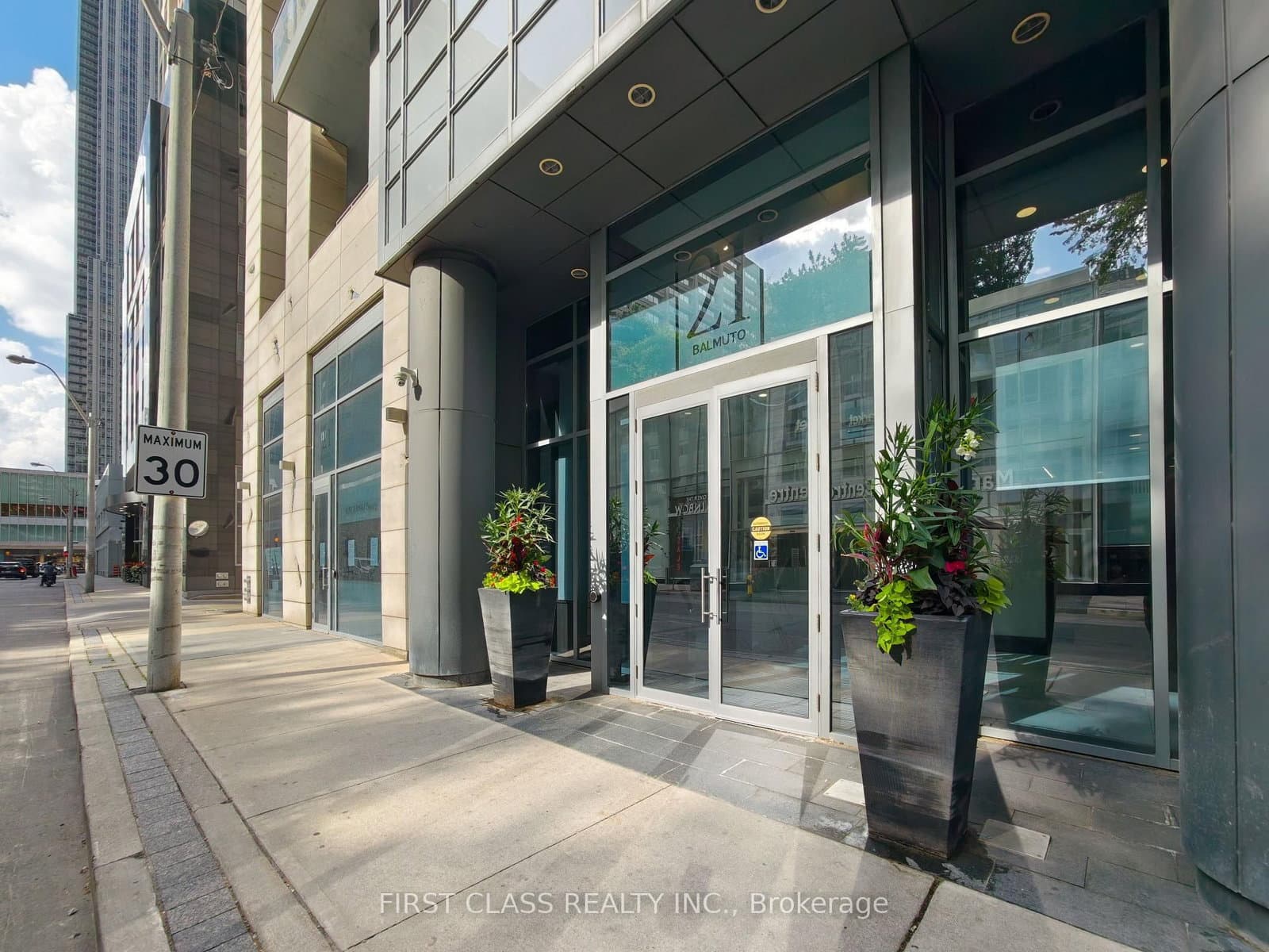 21 Balmuto Street, Unit 2501 thumbnail 2