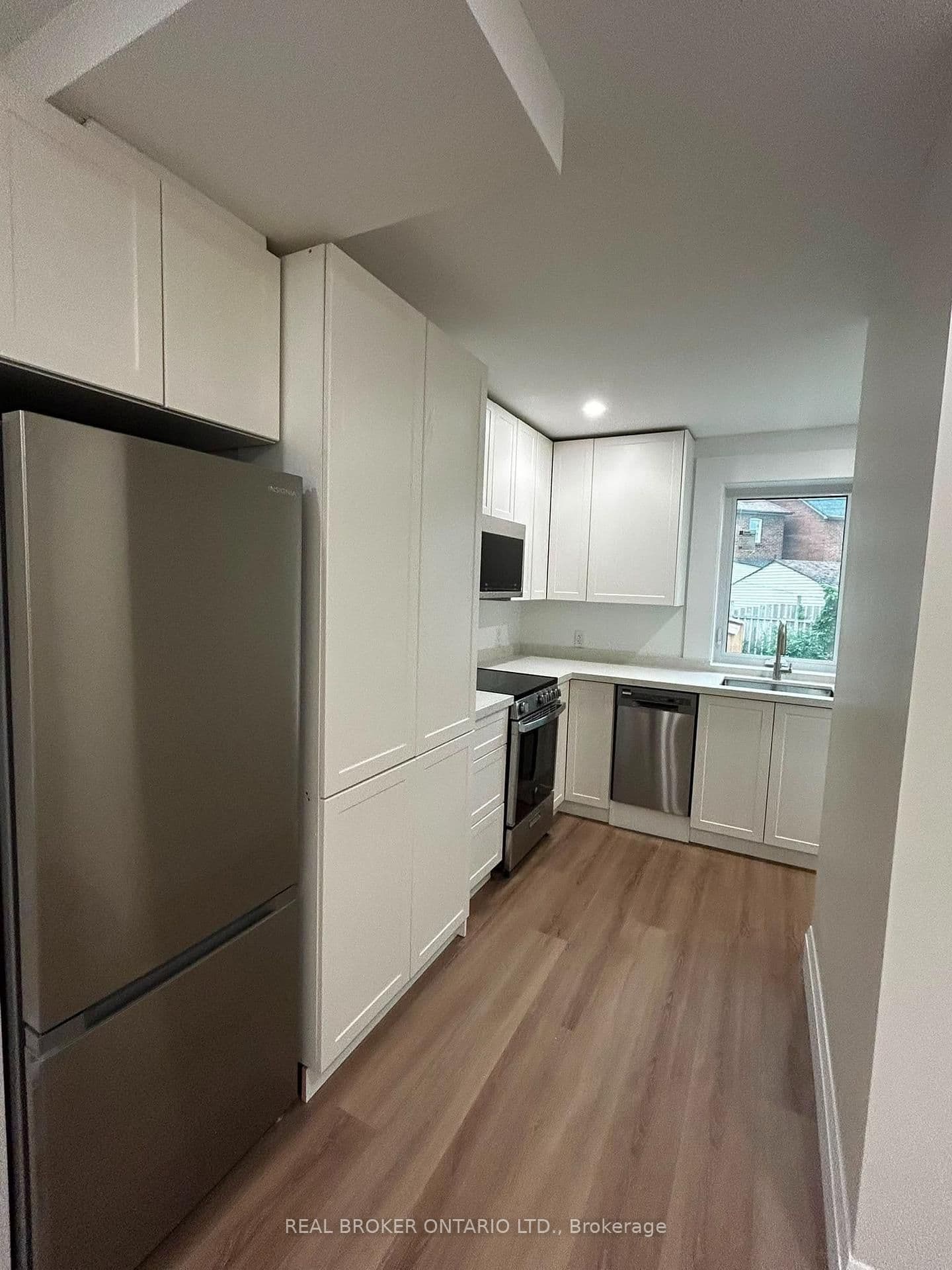 659 Vaughan Road, Unit 2 thumbnail 8