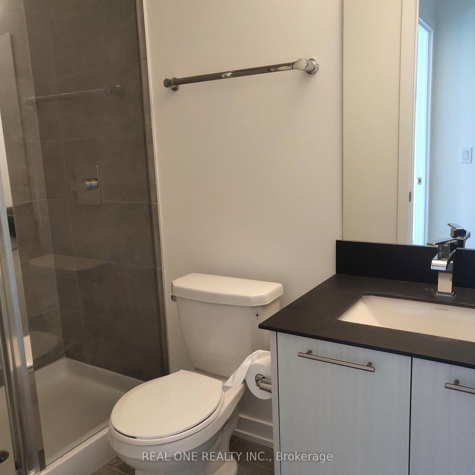 851 Sheppard Avenue W, Unit 13 thumbnail 10