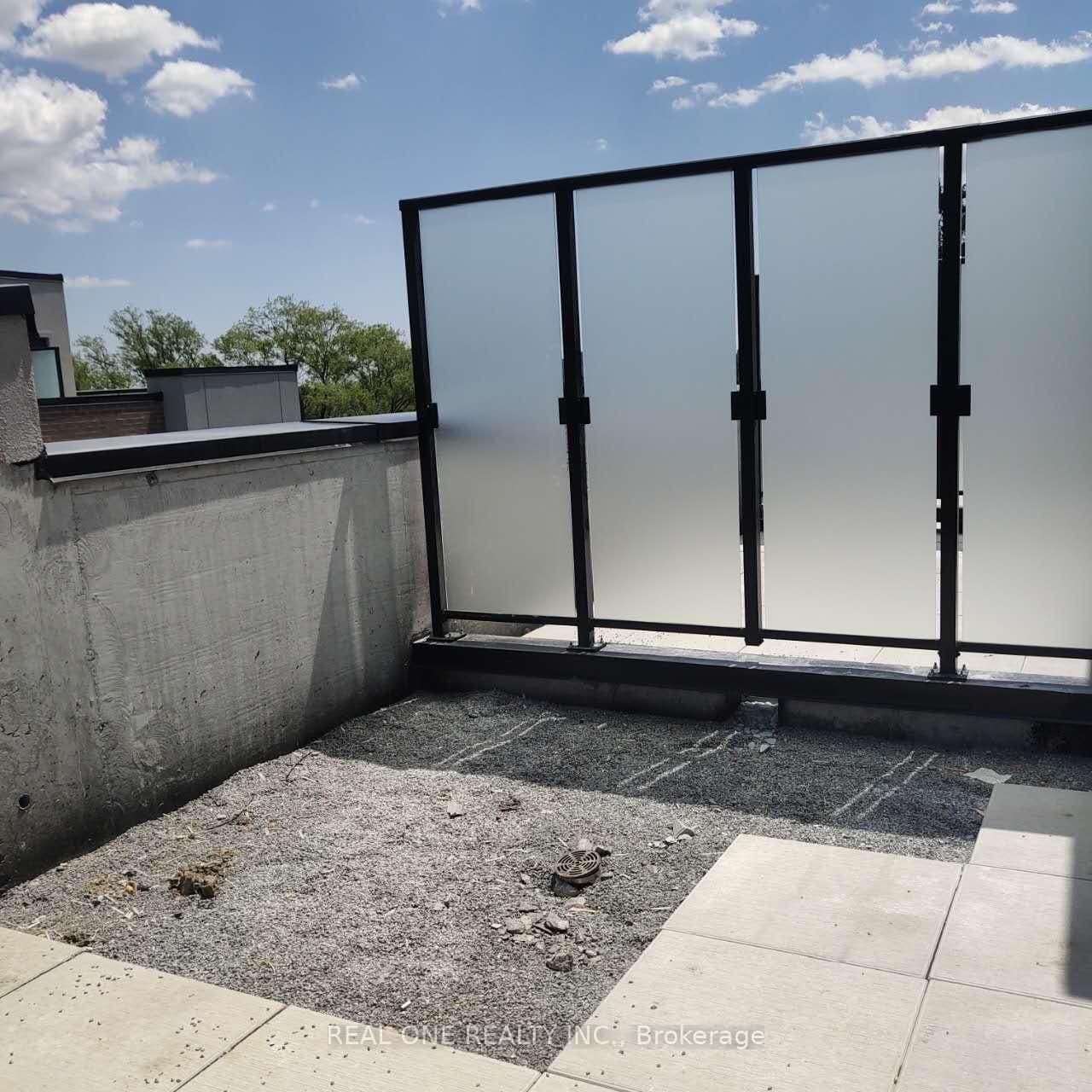 851 Sheppard Avenue W, Unit 13 thumbnail 14