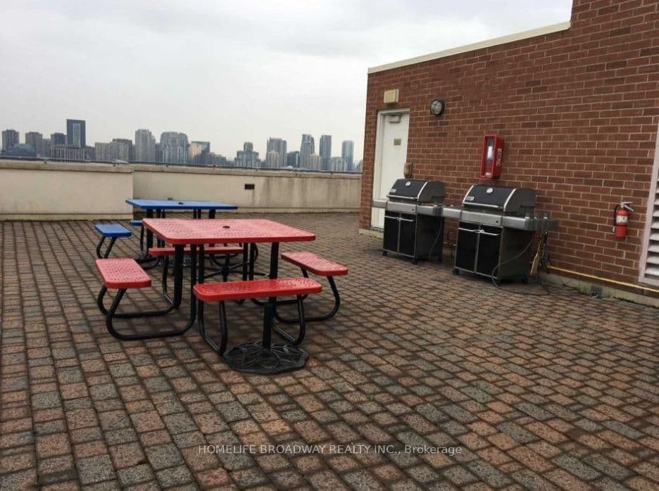 2 Clairtrell Road, Unit 315 thumbnail 28
