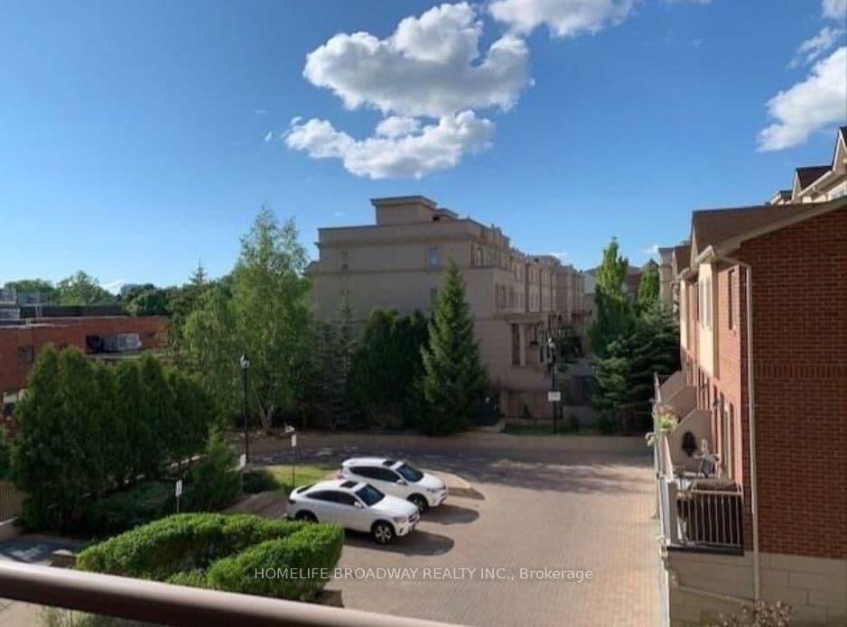 2 Clairtrell Road, Unit 315 thumbnail 4