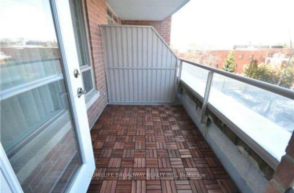 2 Clairtrell Road, Unit 315 thumbnail 5