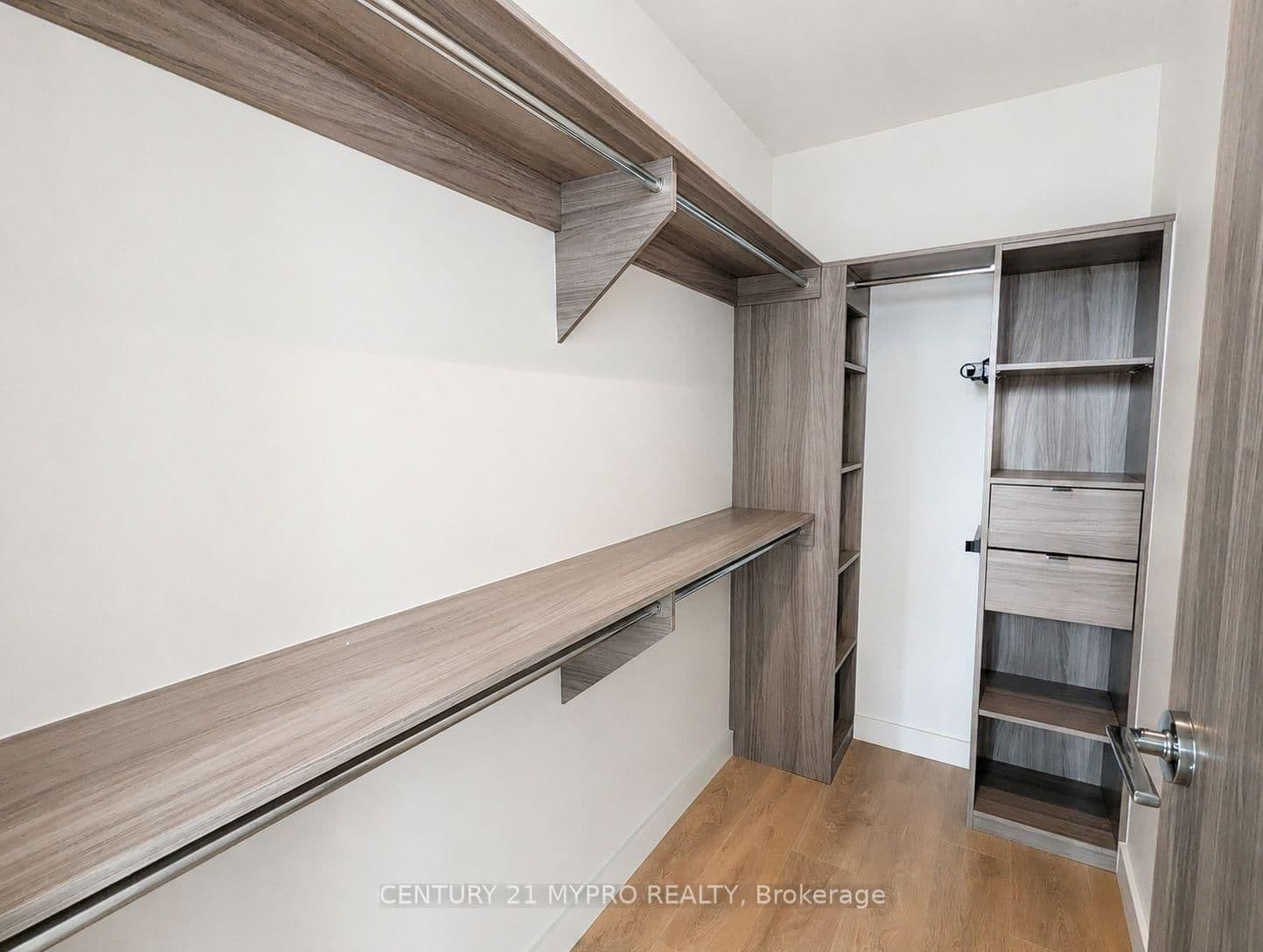 95 Mcmahon Drive, Unit 506 thumbnail 10