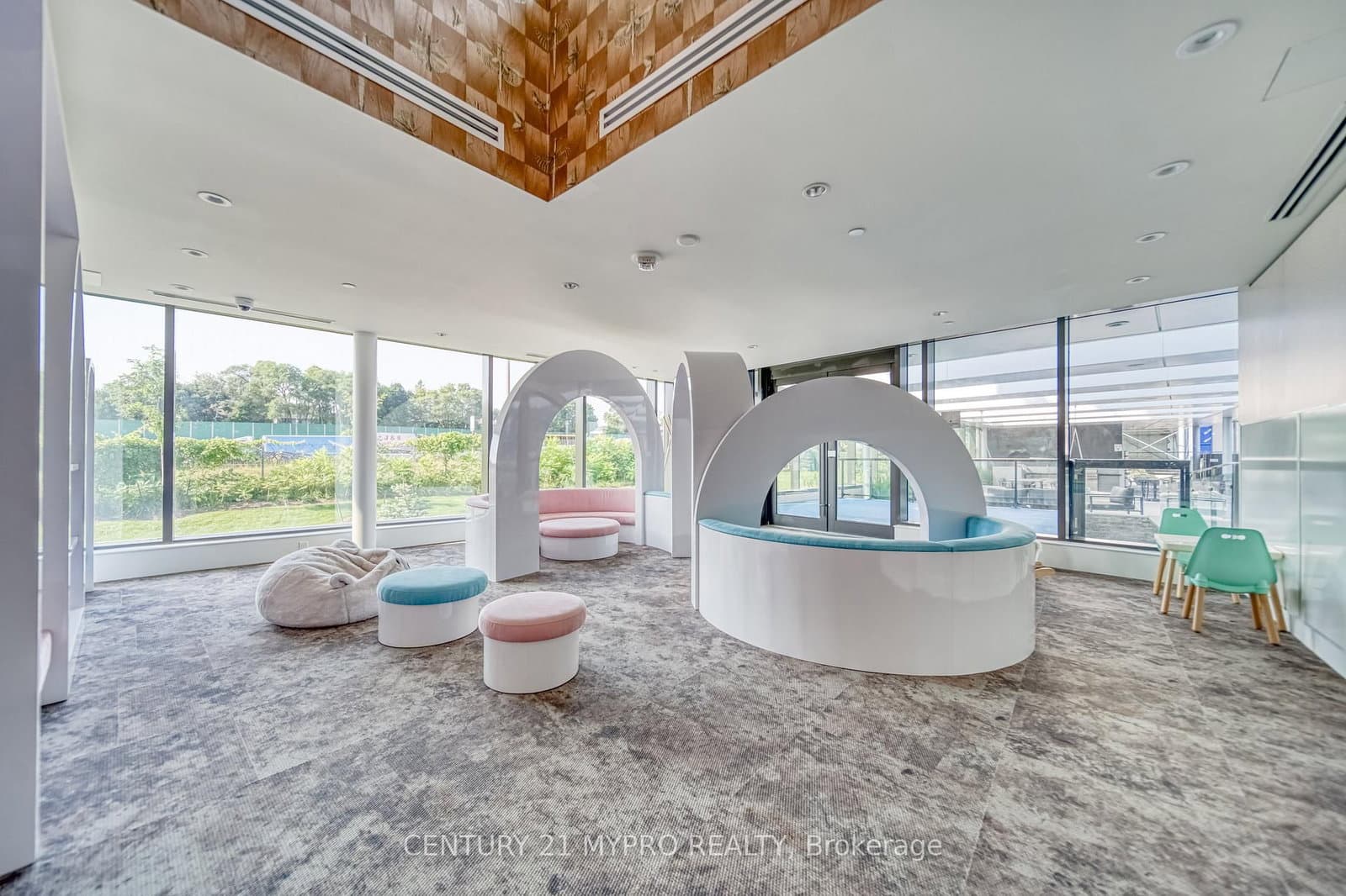95 Mcmahon Drive, Unit 506 thumbnail 13