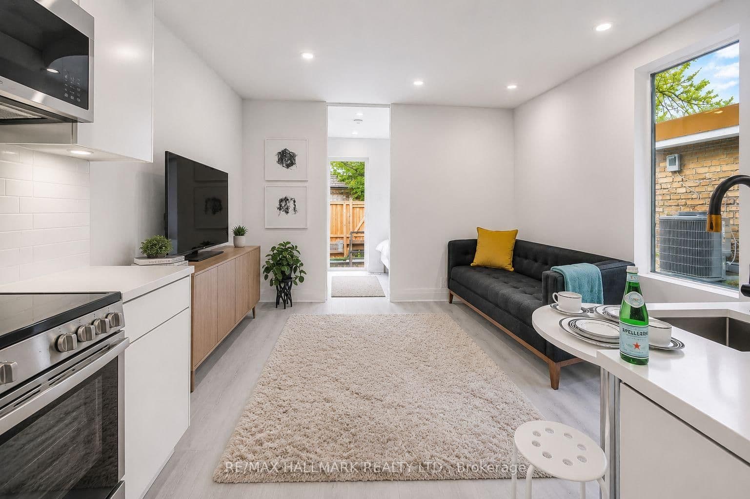 415 Dundas Street E, Unit 2 - Image 1