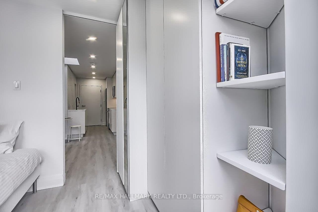 415 Dundas Street E, Unit 2 thumbnail 6