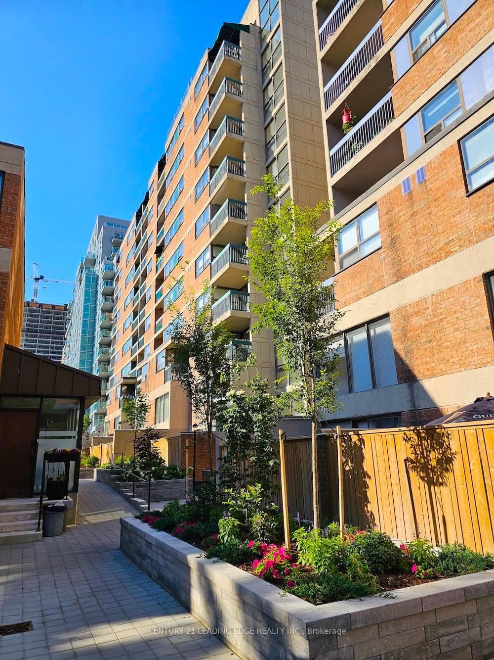 80 St Patrick Street, Unit 913 thumbnail 25