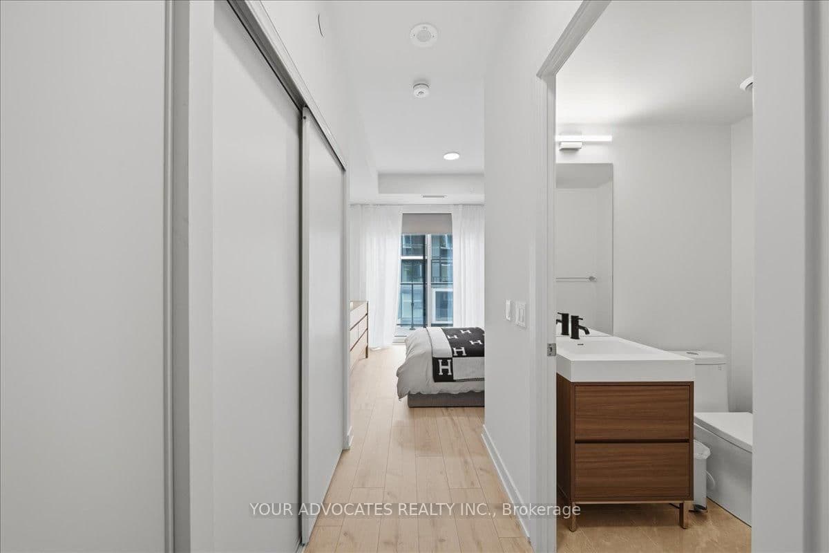 9 Tecumseth Street, Unit 902 thumbnail 16