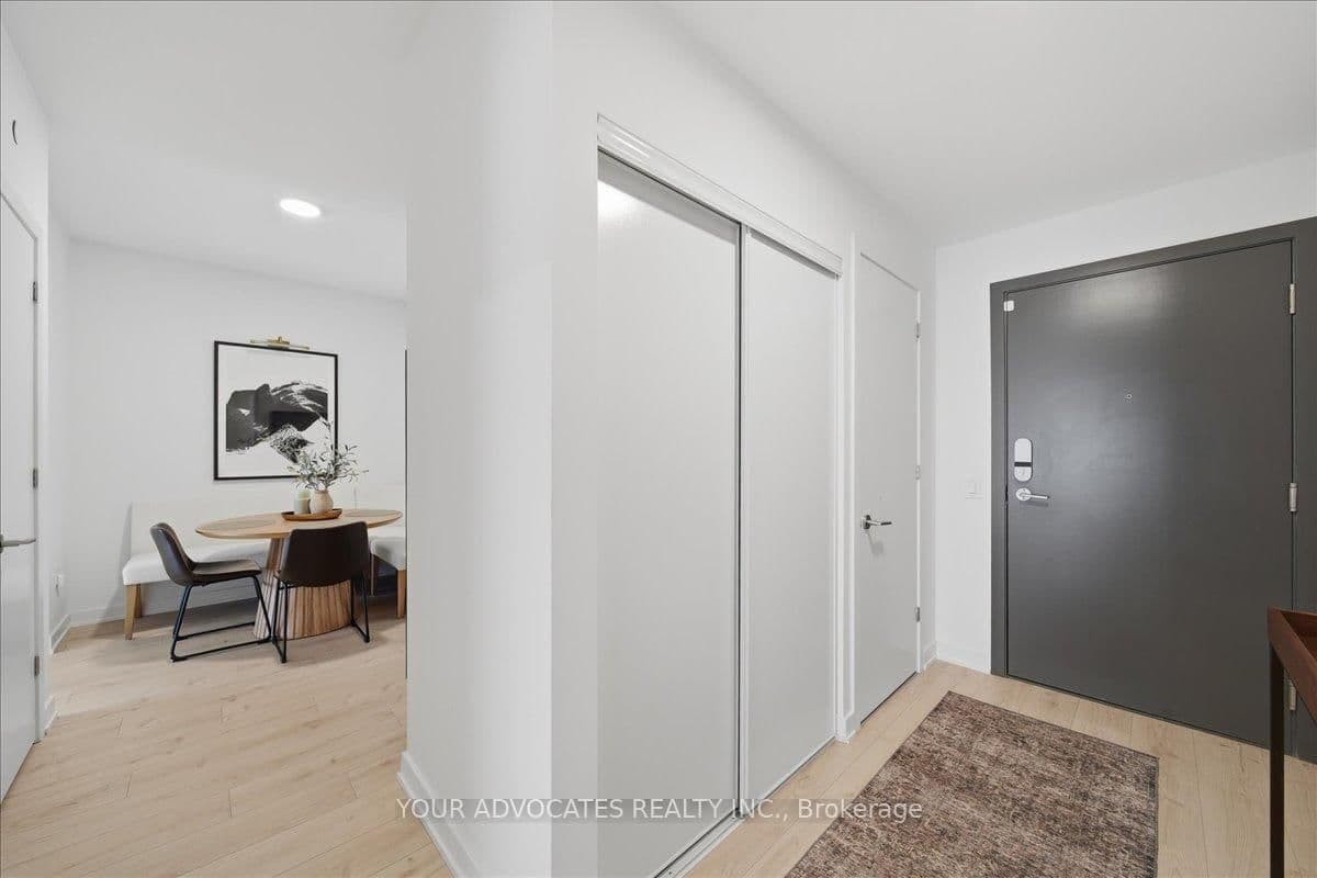 9 Tecumseth Street, Unit 902 thumbnail 4