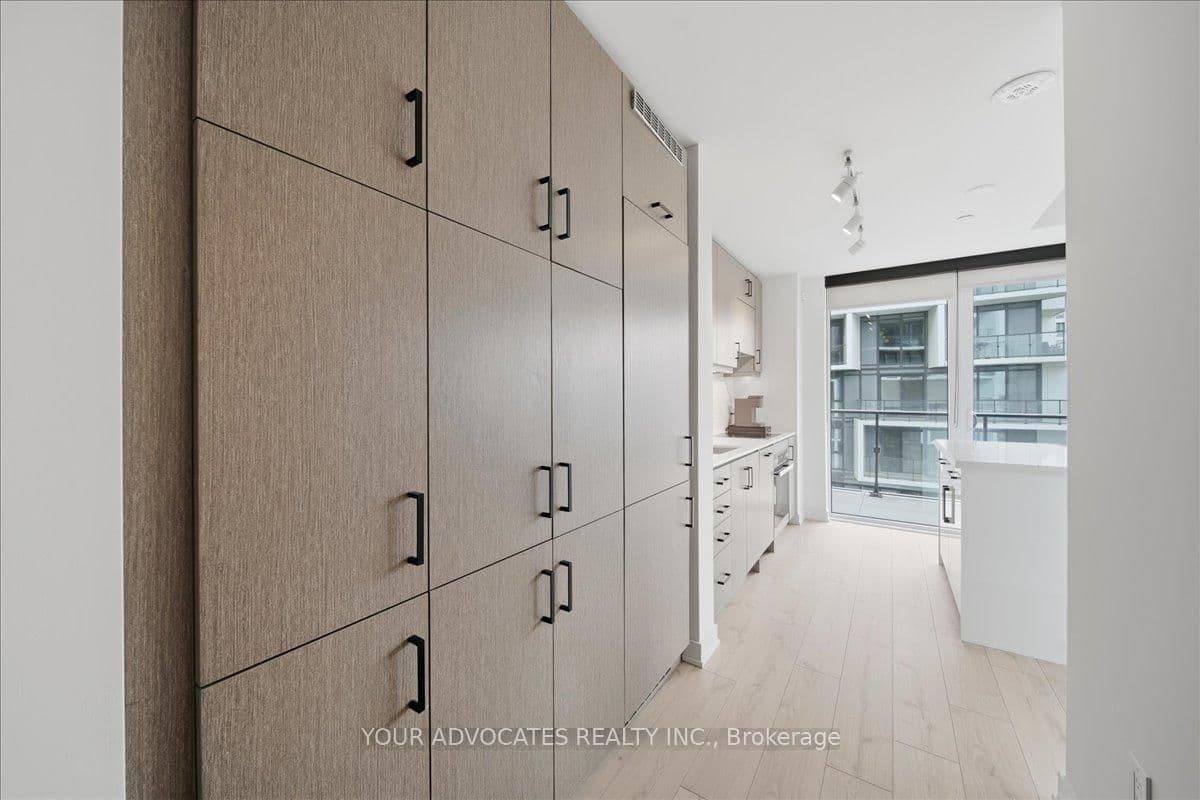 9 Tecumseth Street, Unit 902 thumbnail 8