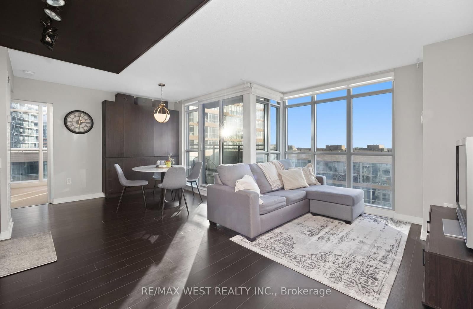 15 Iceboat Terrace, Unit 1106 thumbnail 4