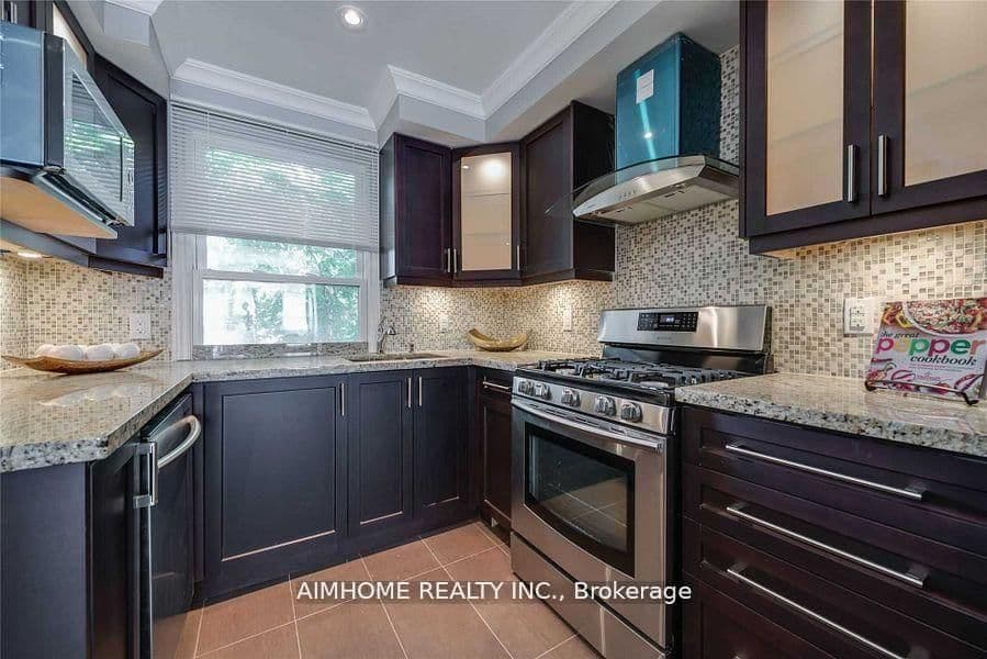 360 R Dundas Street E, Unit Ch#2 thumbnail 13
