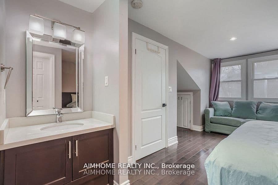 360 R Dundas Street E, Unit Ch#2 thumbnail 18