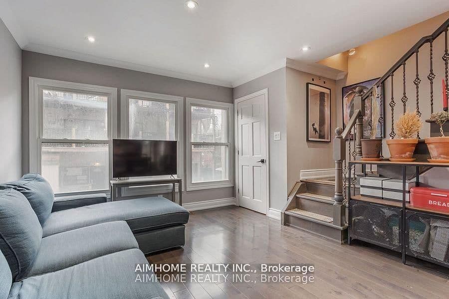360 R Dundas Street E, Unit Ch#2 thumbnail 9