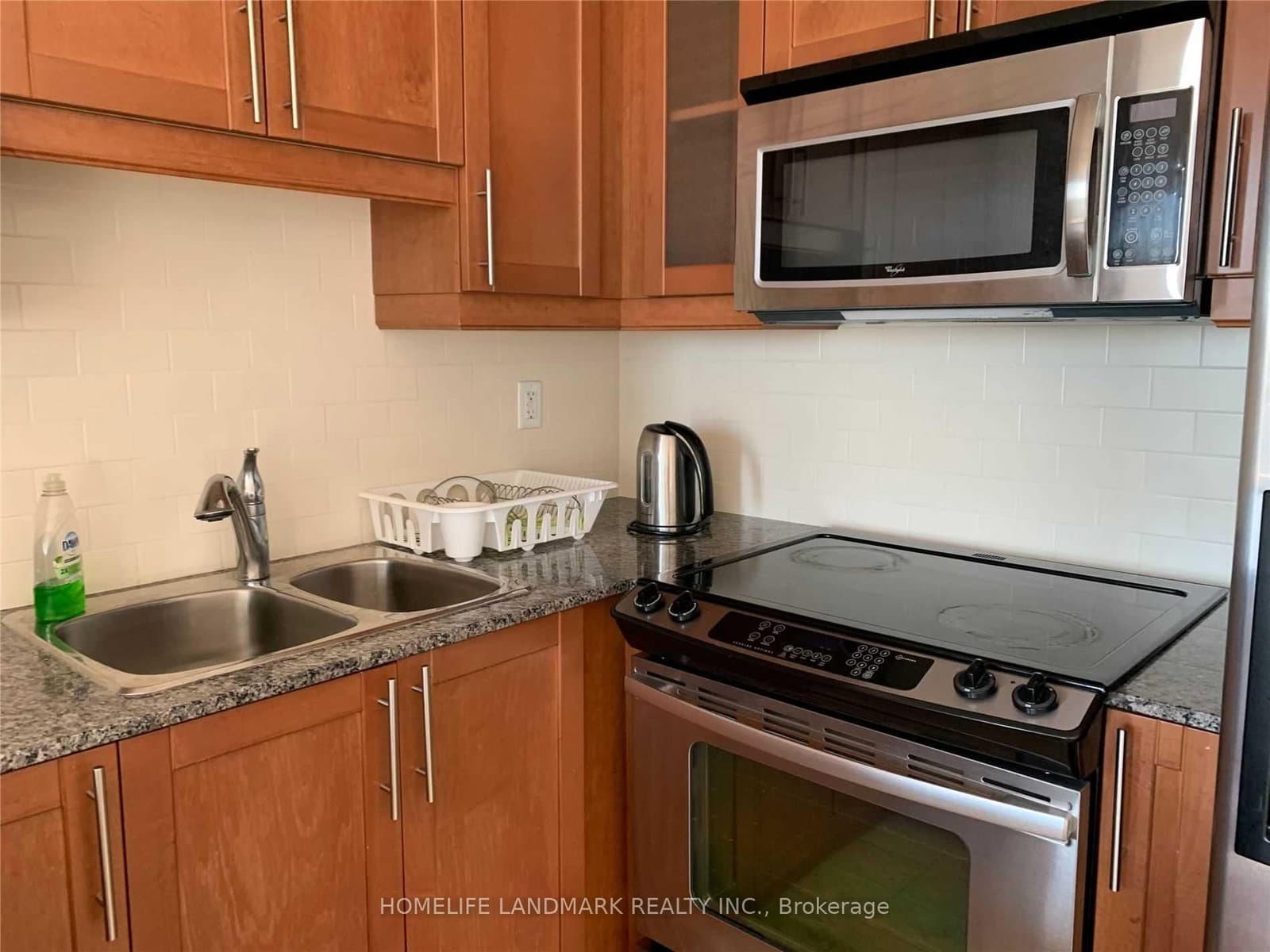 18 Holmes Avenue, Unit 702 thumbnail 5