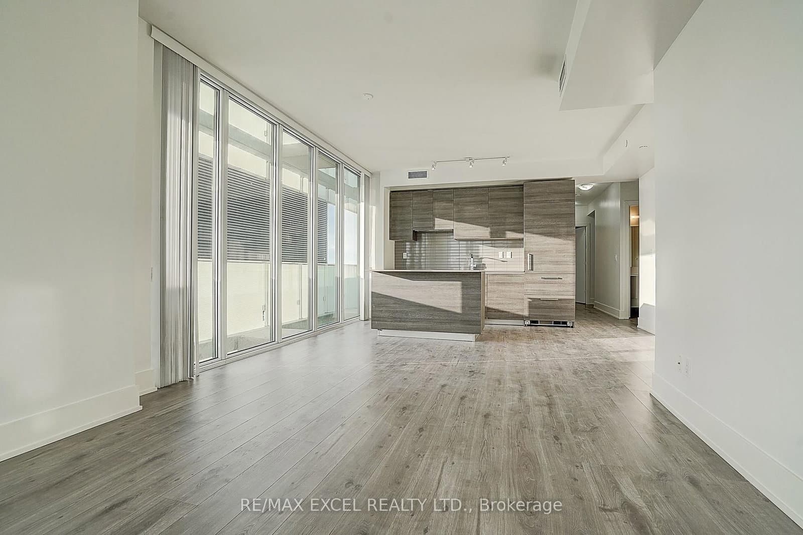 200 Bloor Street W, Unit 2201 thumbnail 15