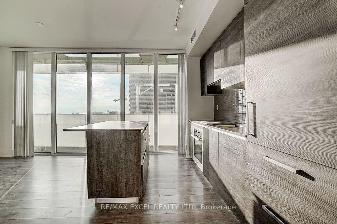 200 Bloor Street W, Unit 2201 thumbnail 19