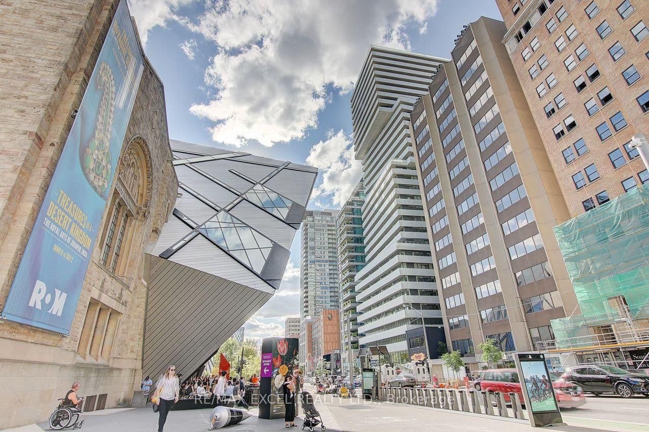 200 Bloor Street W, Unit 2201 thumbnail 2