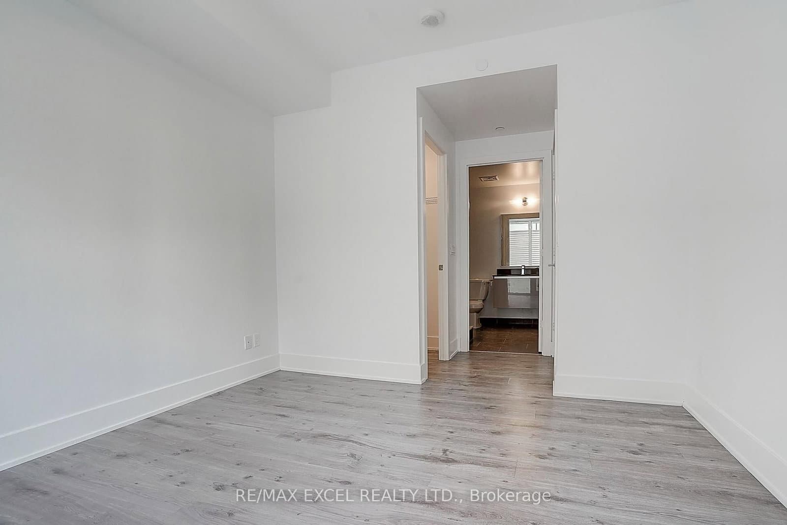 200 Bloor Street W, Unit 2201 thumbnail 24