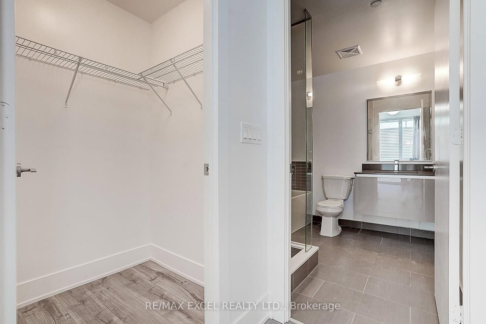 200 Bloor Street W, Unit 2201 thumbnail 26