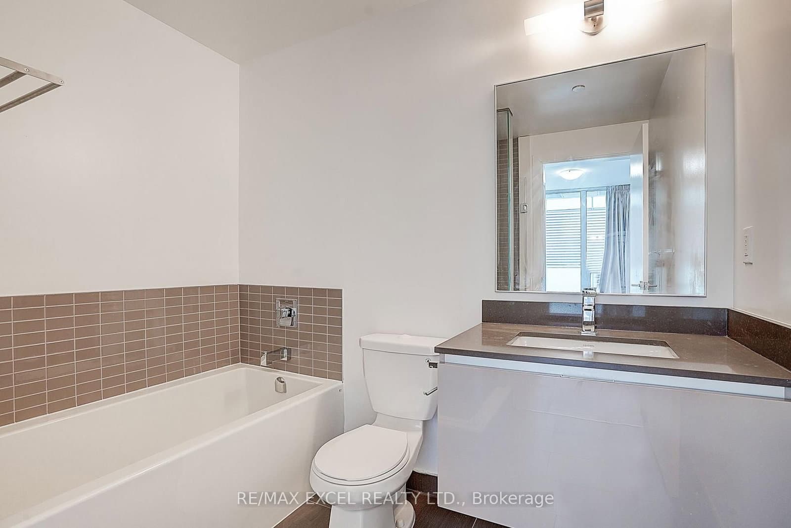 200 Bloor Street W, Unit 2201 thumbnail 27