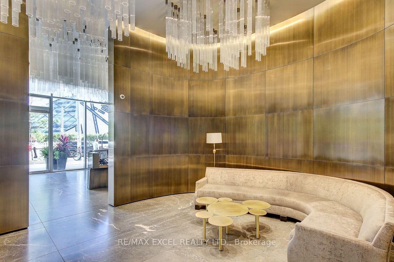 200 Bloor Street W, Unit 2201 thumbnail 3